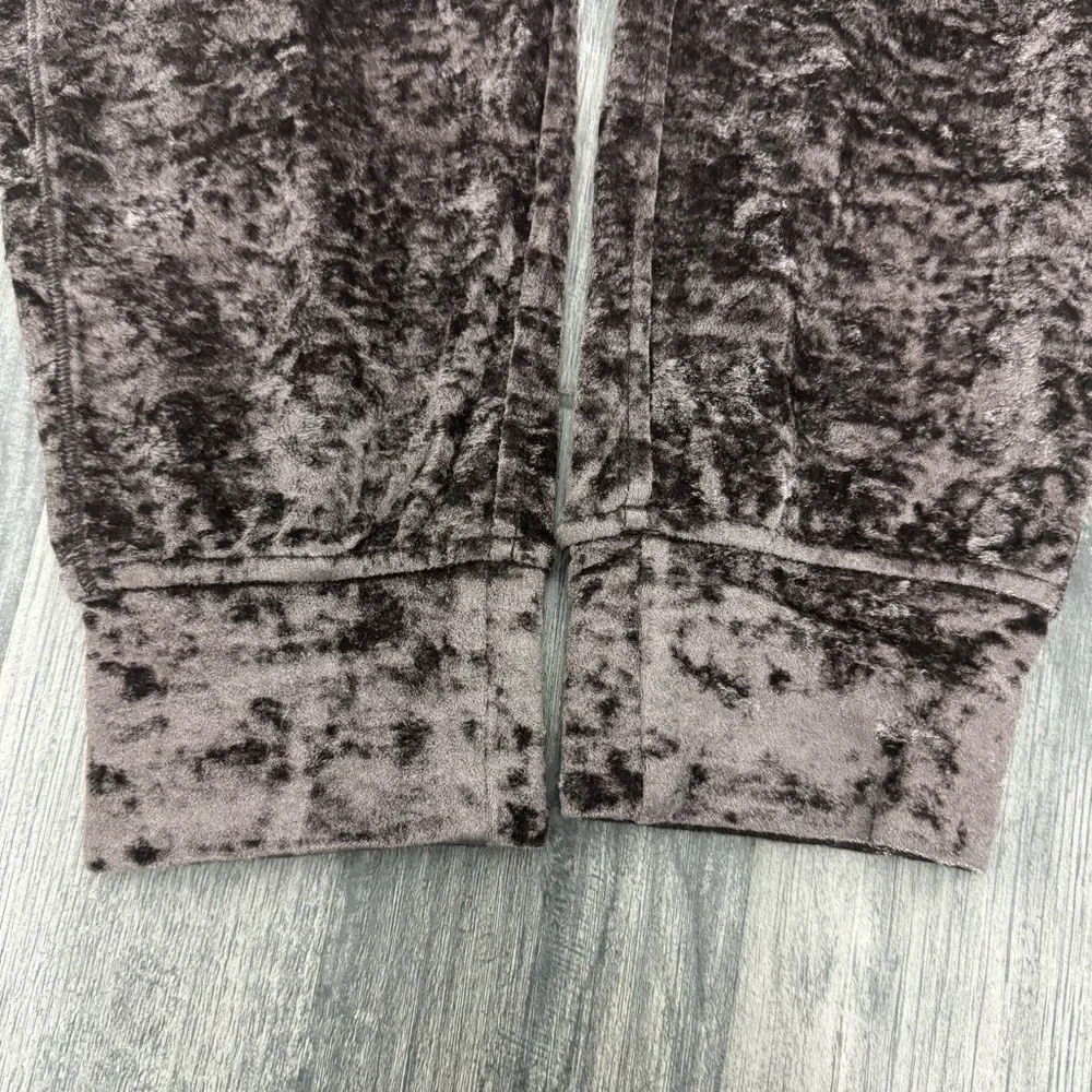 Lululemon Womens Size 4 Ready to Crush Jogger French Press